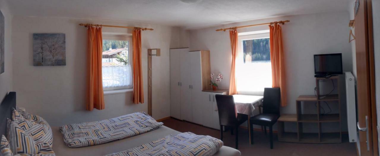 Ferienhaus Dankl Hollersbach im Pinzgau Bagian luar foto